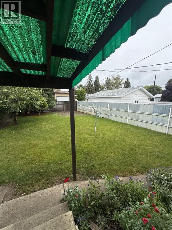 1815 19 Avenue S — photo 22
