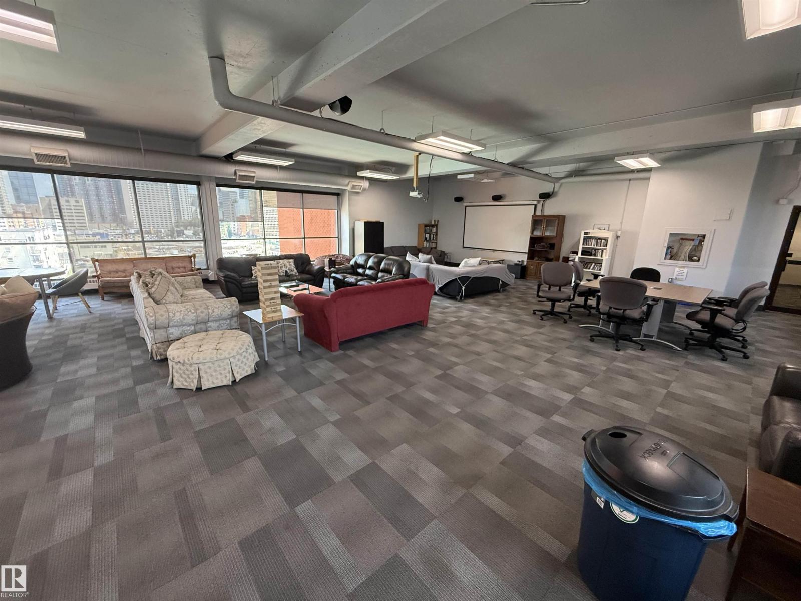 #409 10145 109 st NW - 21
