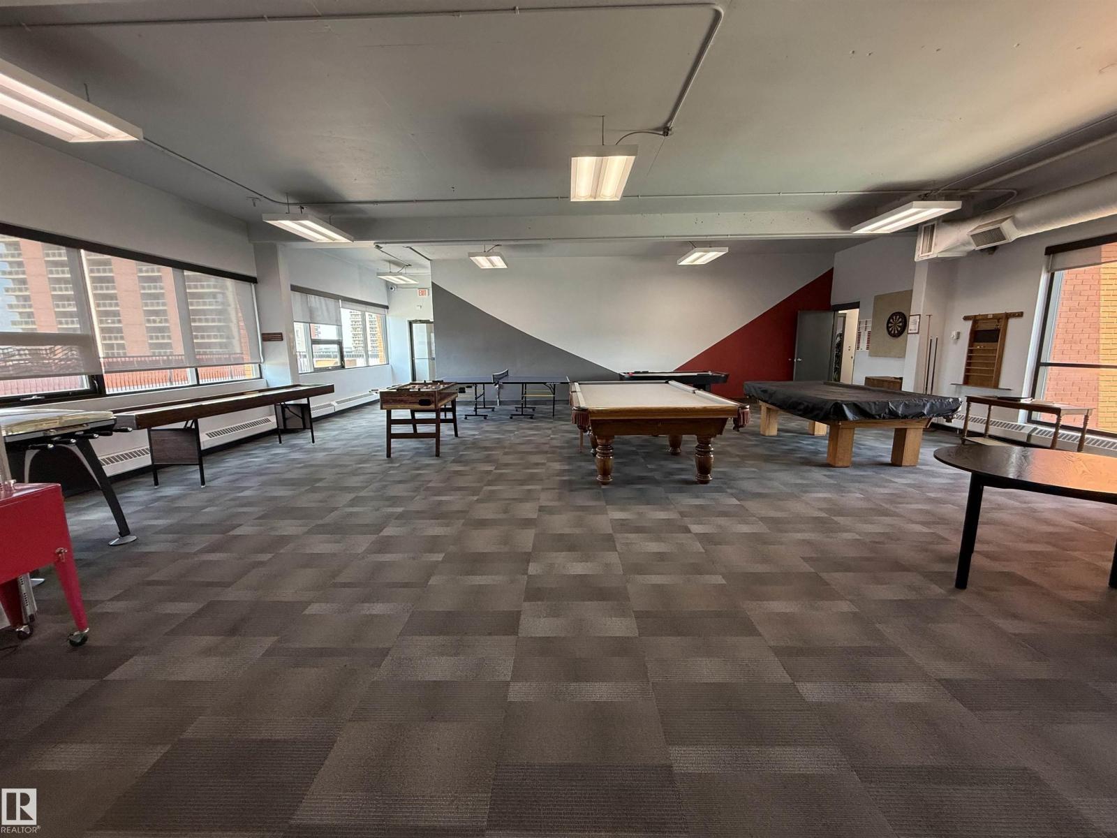 #409 10145 109 st NW - 22