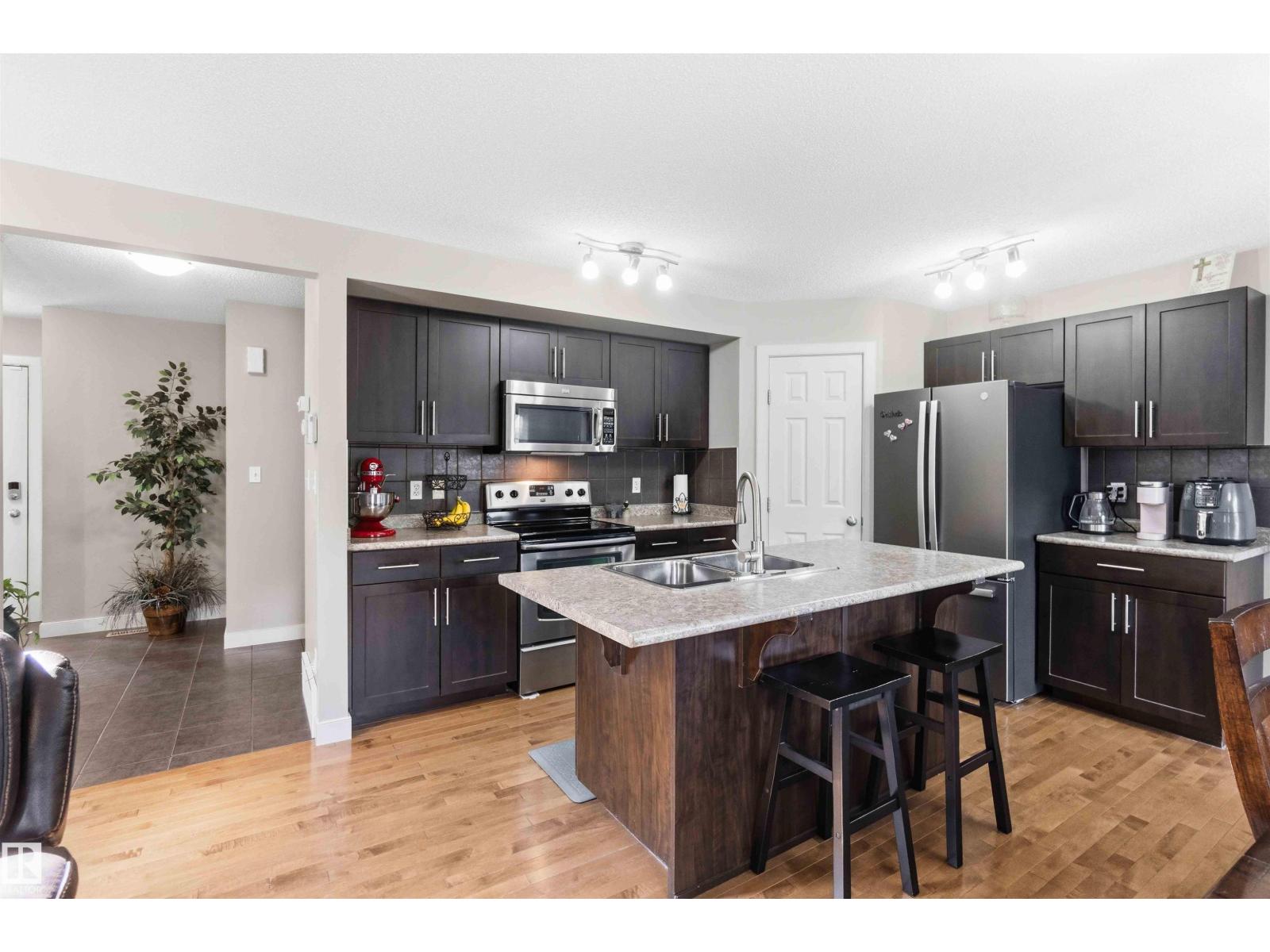 20032 131 AV NW - 19