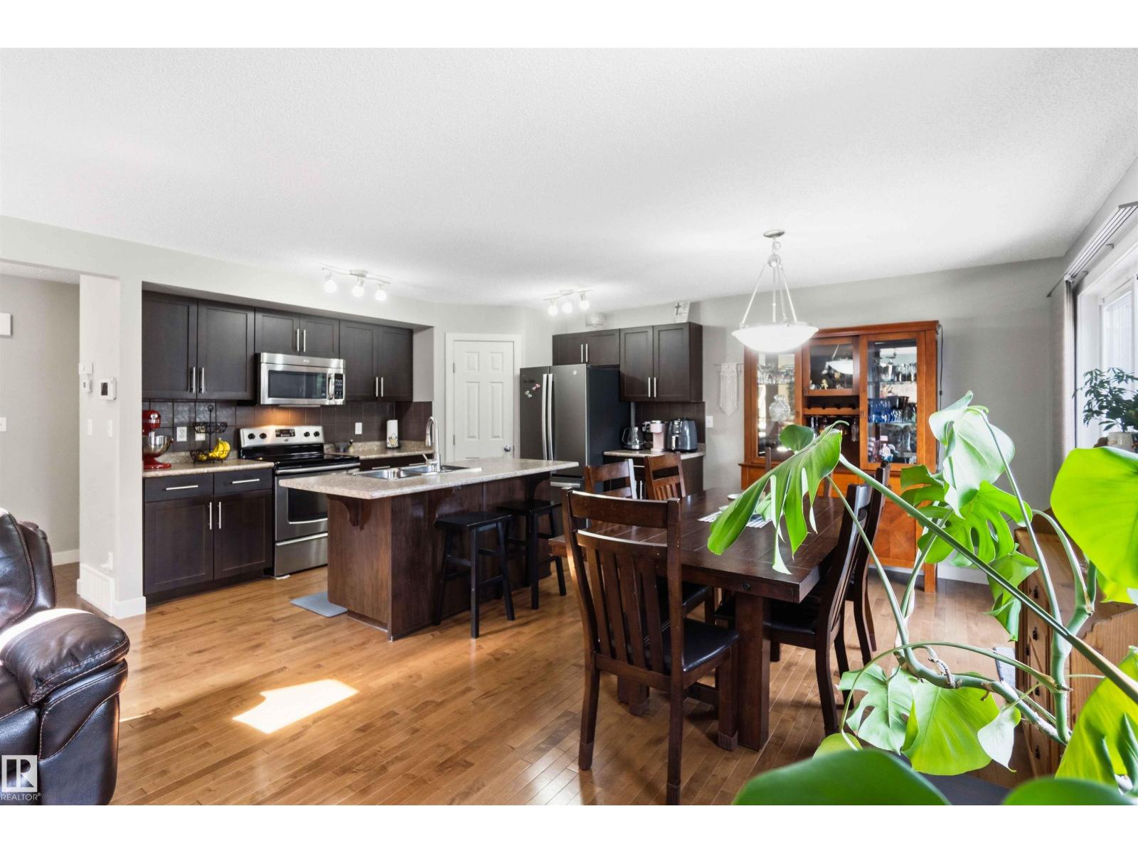 20032 131 AV NW - 27