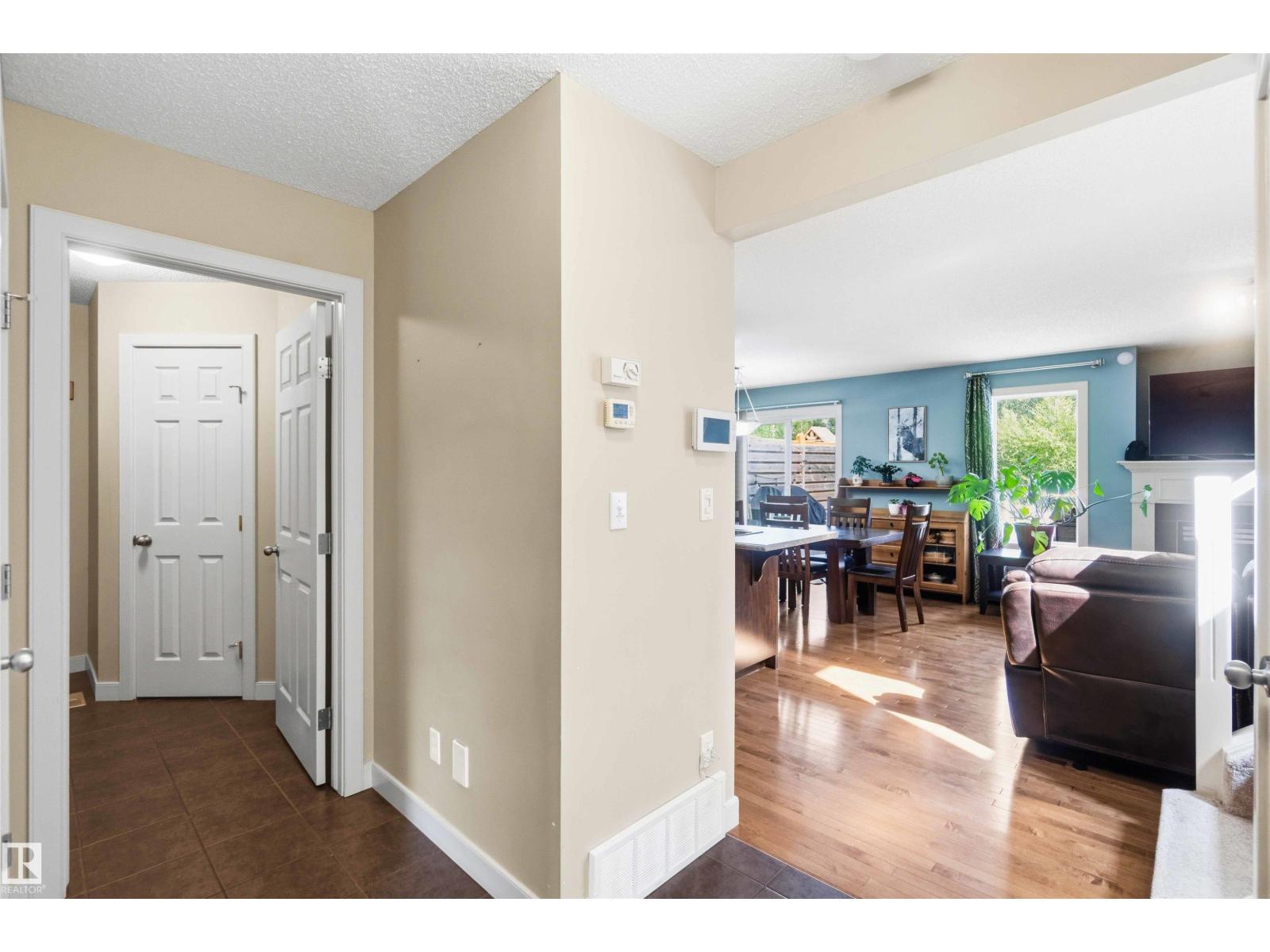 20032 131 AV NW - 8