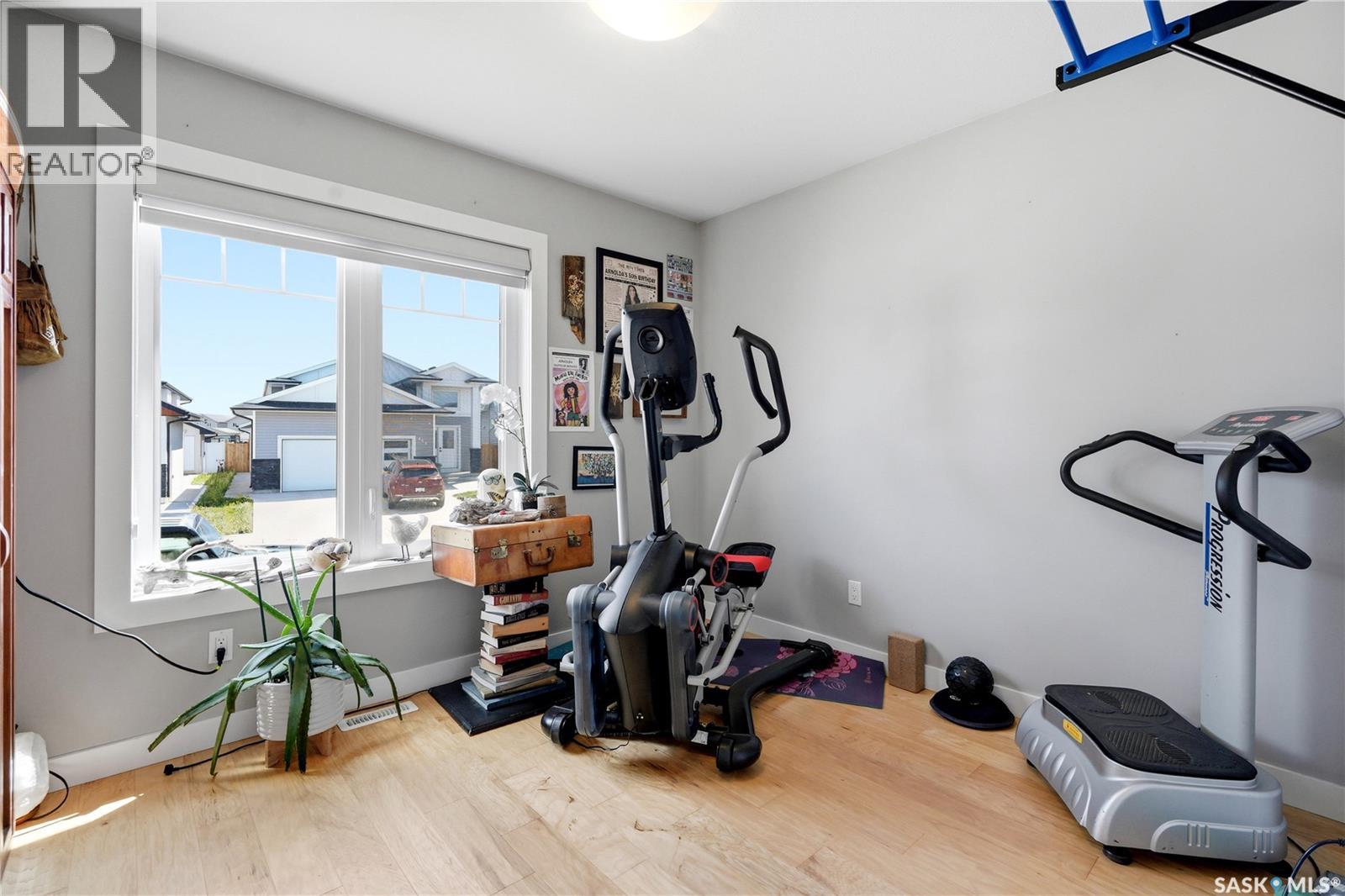 450 Bentley COURT — photo 27