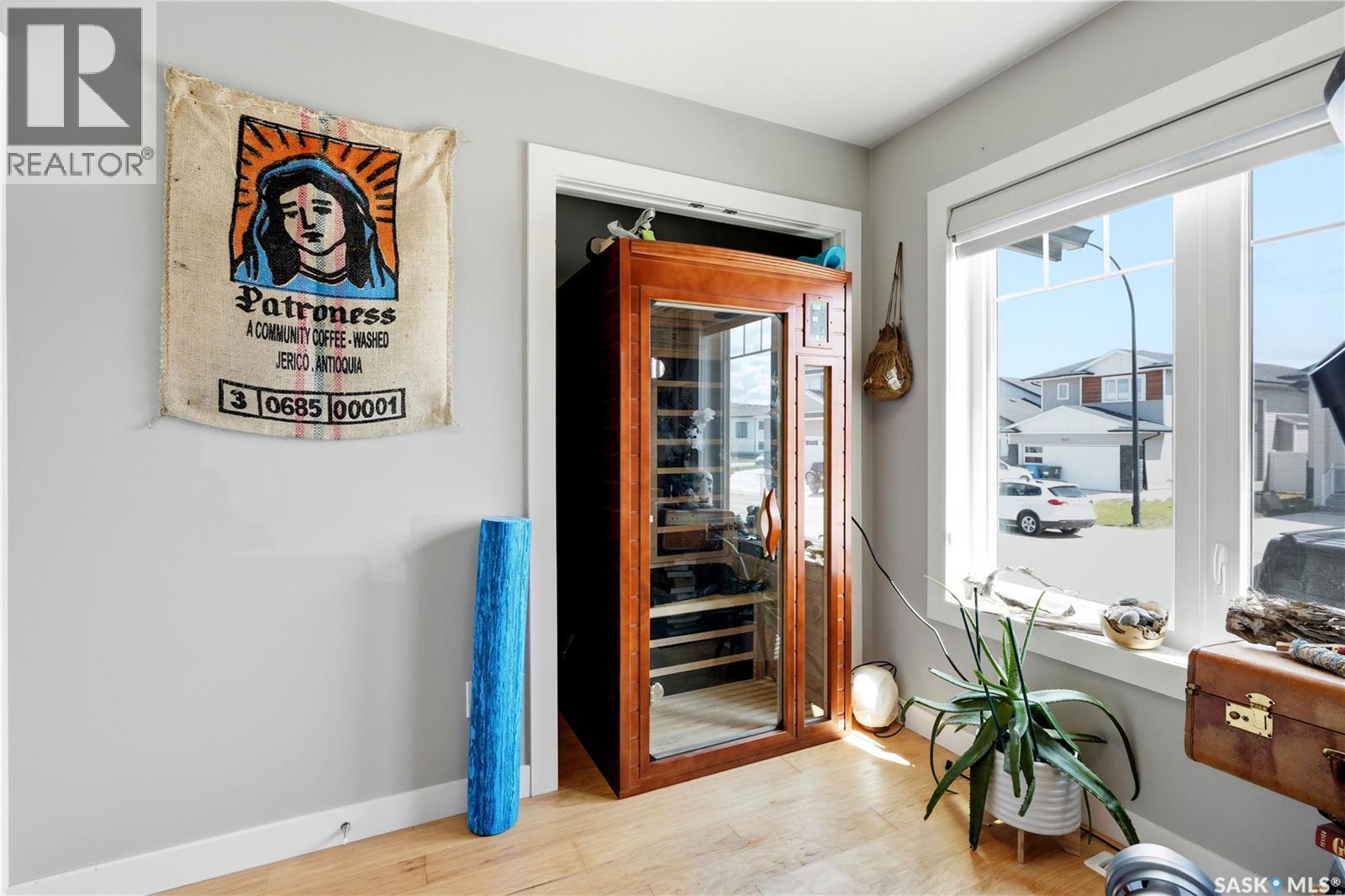 450 Bentley COURT — photo 28
