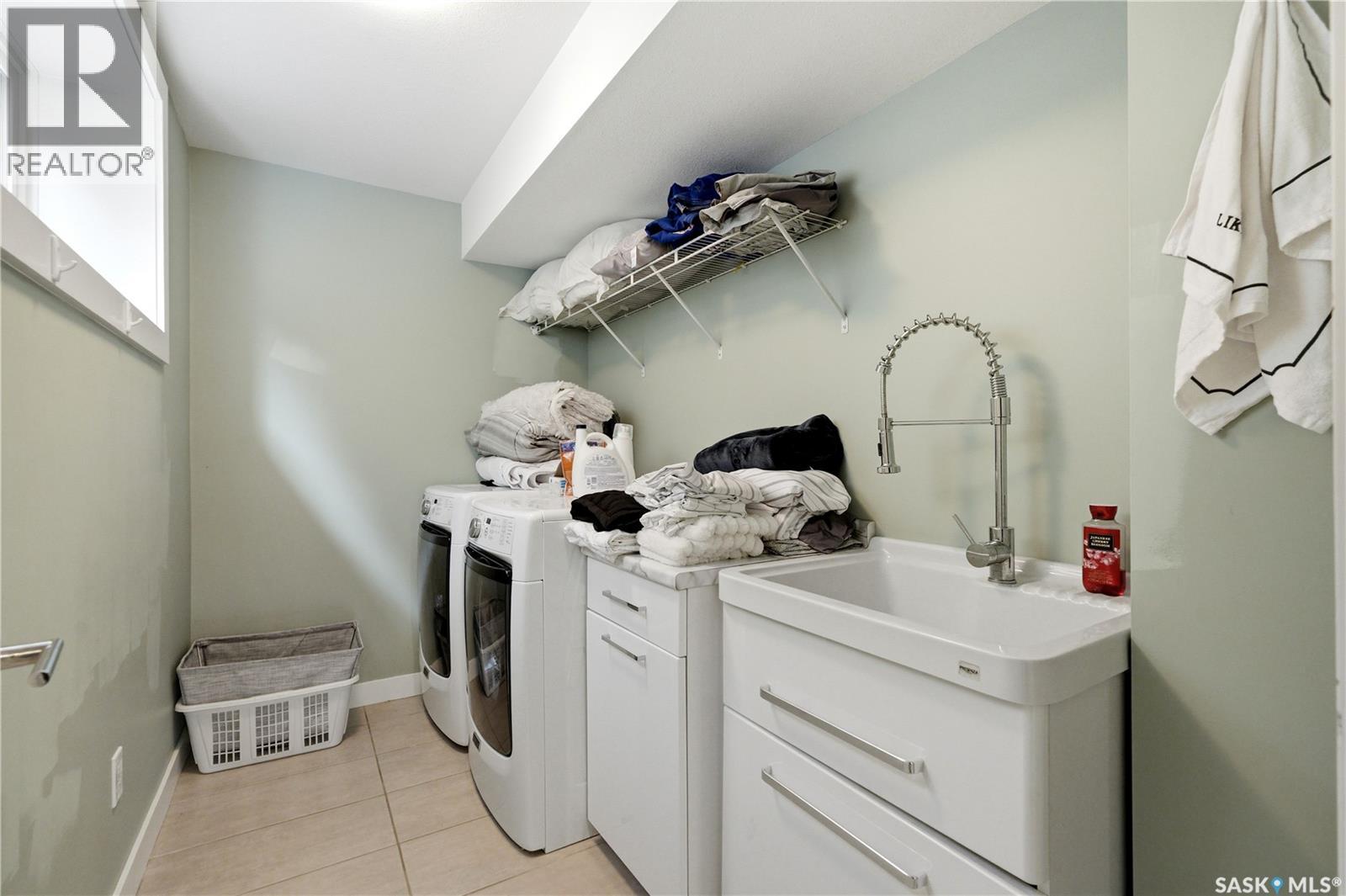 450 Bentley COURT — photo 43