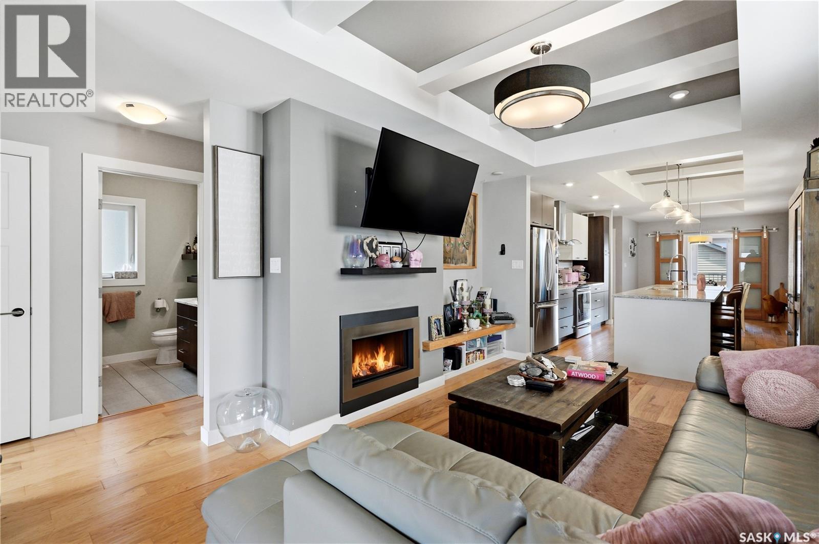 450 Bentley COURT — photo 8