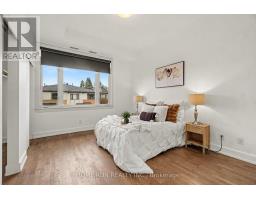 19 Bergeron Private, Ottawa, ON K1C0C2 Photo 9