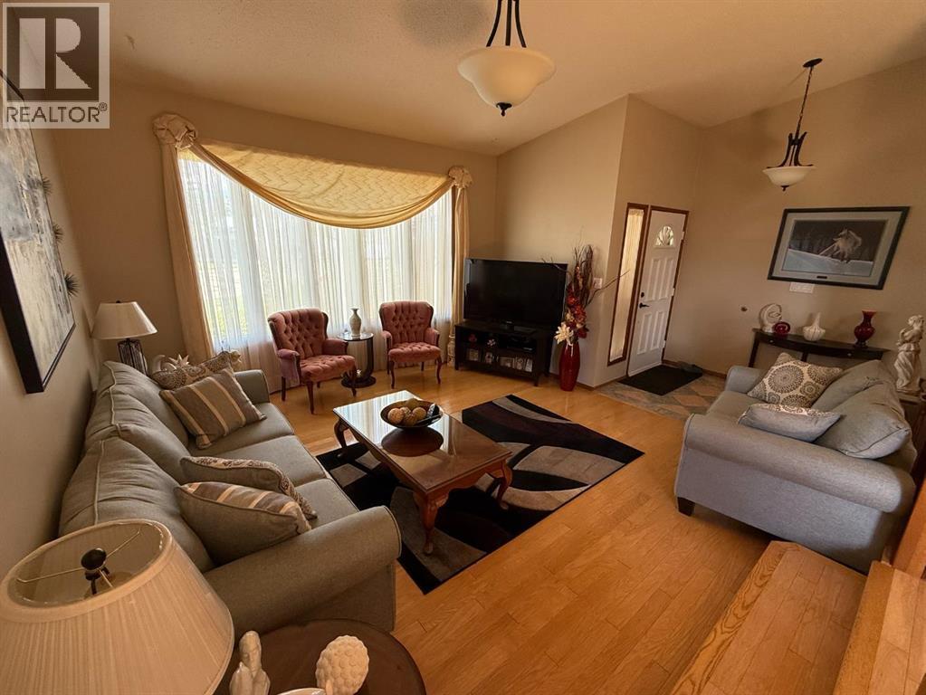 11 Virginia Avenue - 12