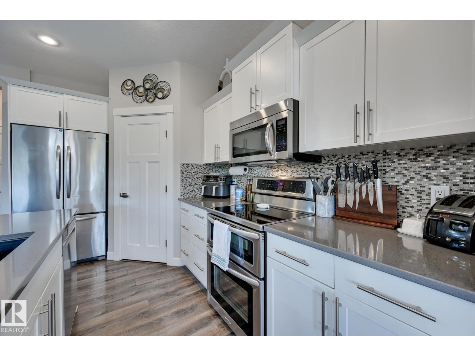 101 HILLDOWNS DR — photo 19