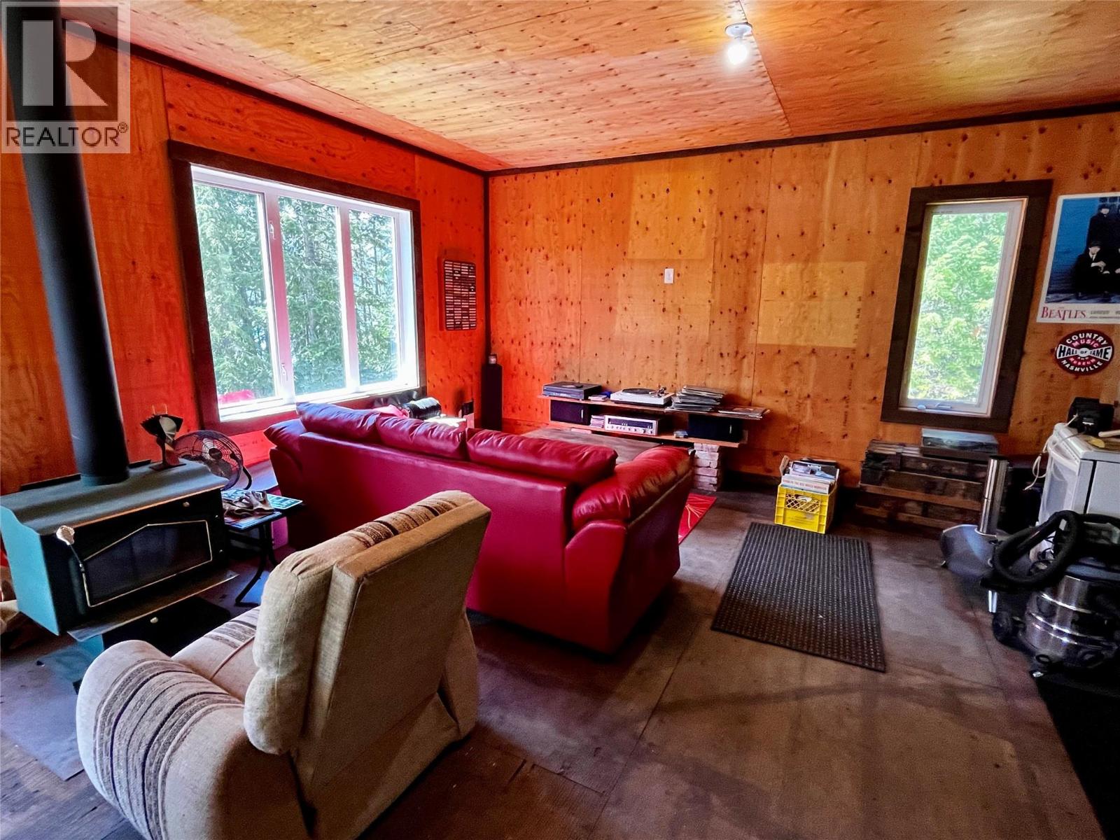 620 APPLEGROVE Road - 66