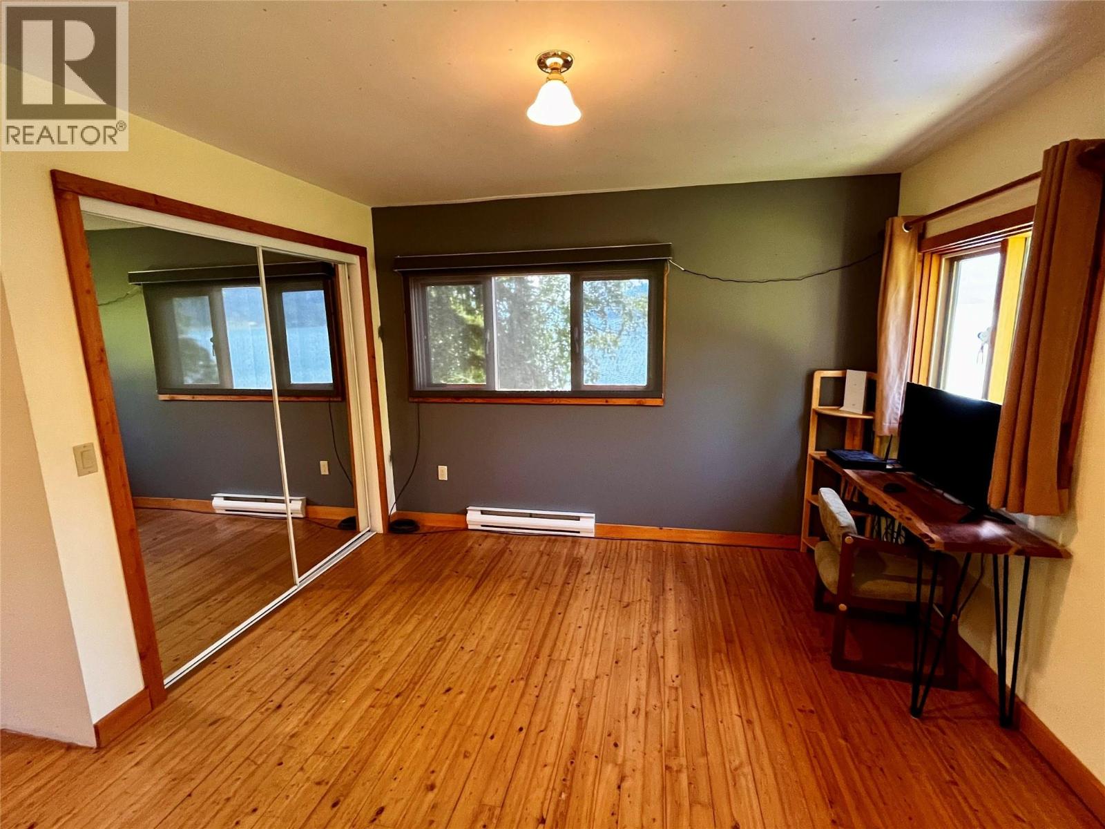 620 APPLEGROVE Road - 40