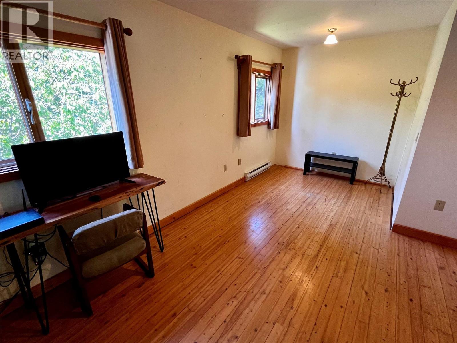 620 APPLEGROVE Road - 39