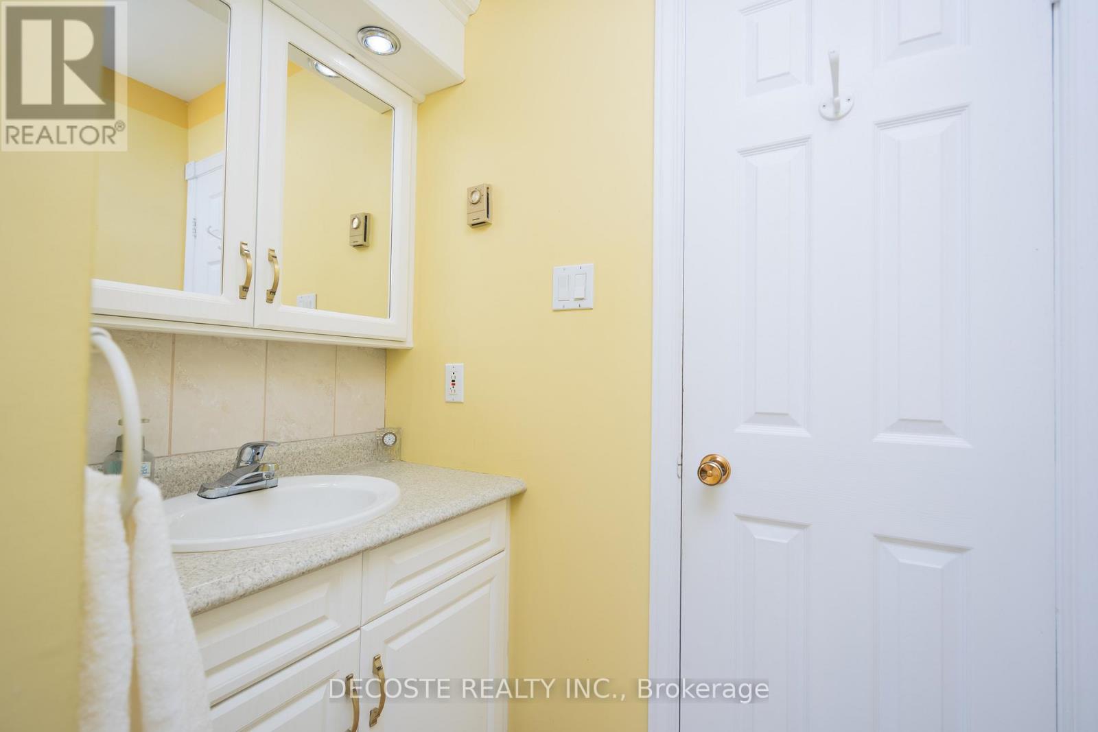 6281 GRAHAM COURT - 23