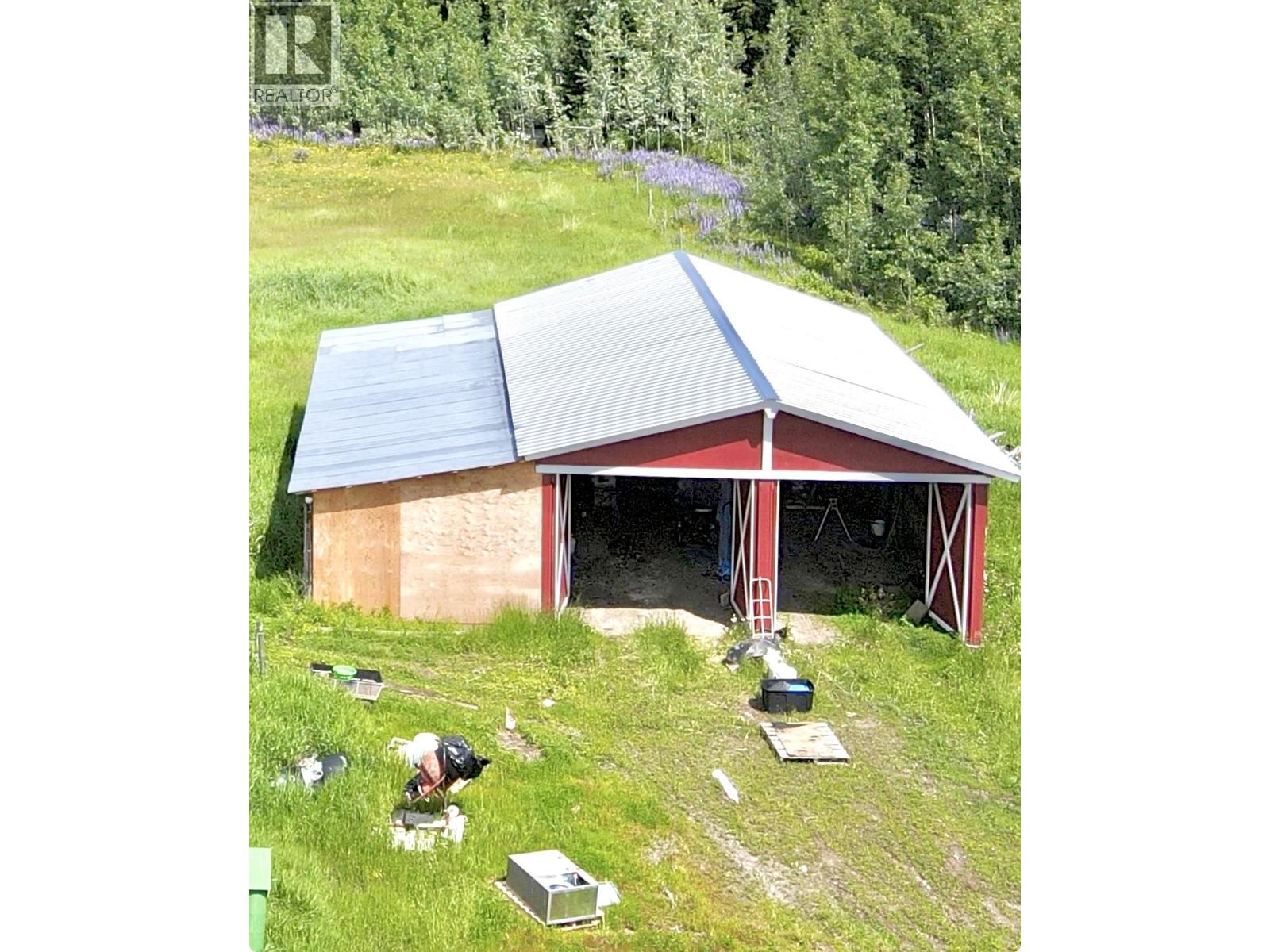 Photo 33 of 40 — 5235 E RED ROCK ROAD · Prince George, BC