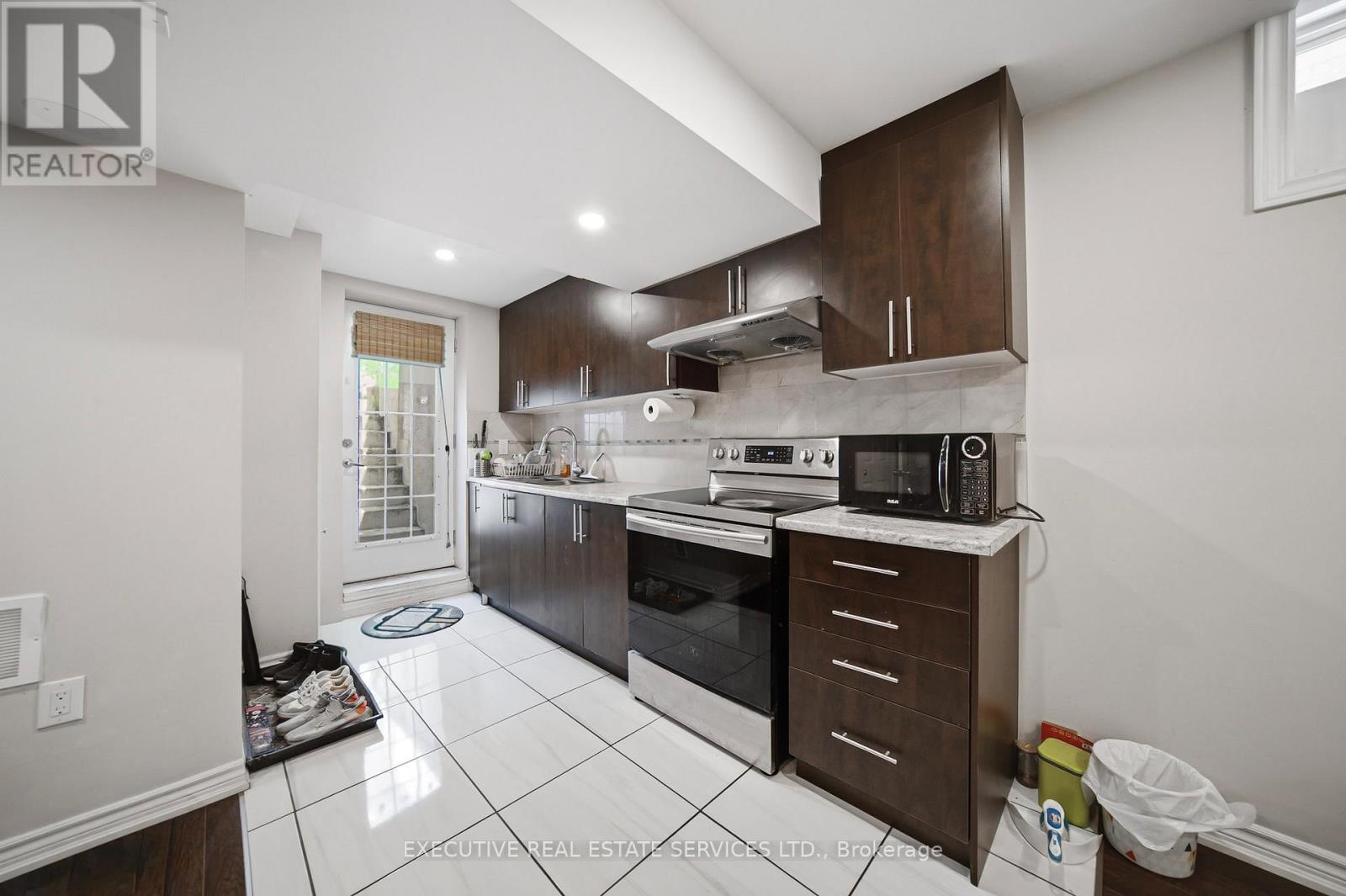 51 WORTHINGTON AVENUE - Image 28