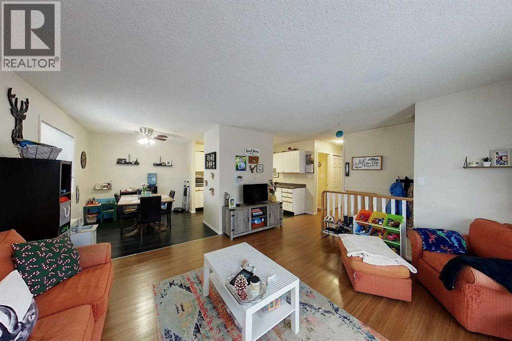 #5802 12 Avenue - 12