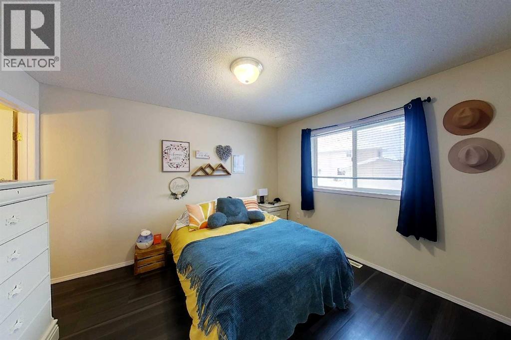 #5802 12 Avenue - 18