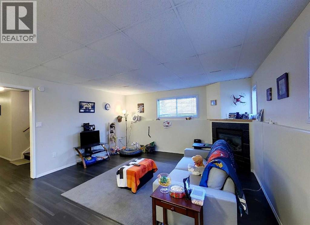 #5802 12 Avenue - 31