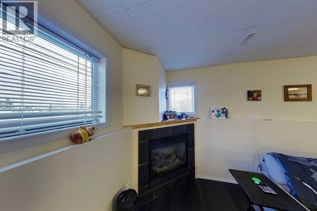#5802 12 Avenue - 33