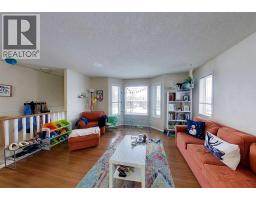 Kitchen - 5802, 12 Avenue, Edson, AB T7E1X2 Photo 11