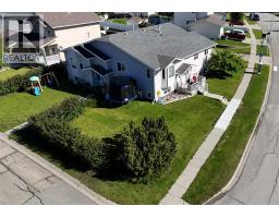 Kitchen - 5802, 12 Avenue, Edson, AB T7E1X2 Photo 7