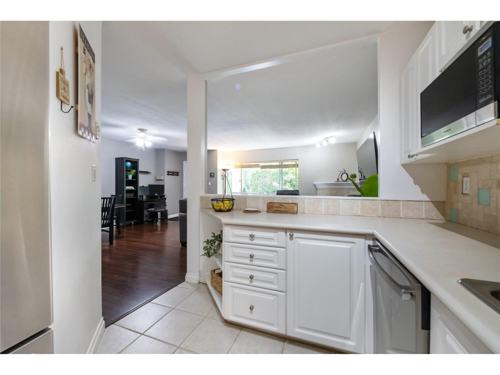 2 Bed, 1 Bath House for Sale in Surrey – 3 13660 84 AVENUE, Surrey – MLS# R3133627 - Image 12
