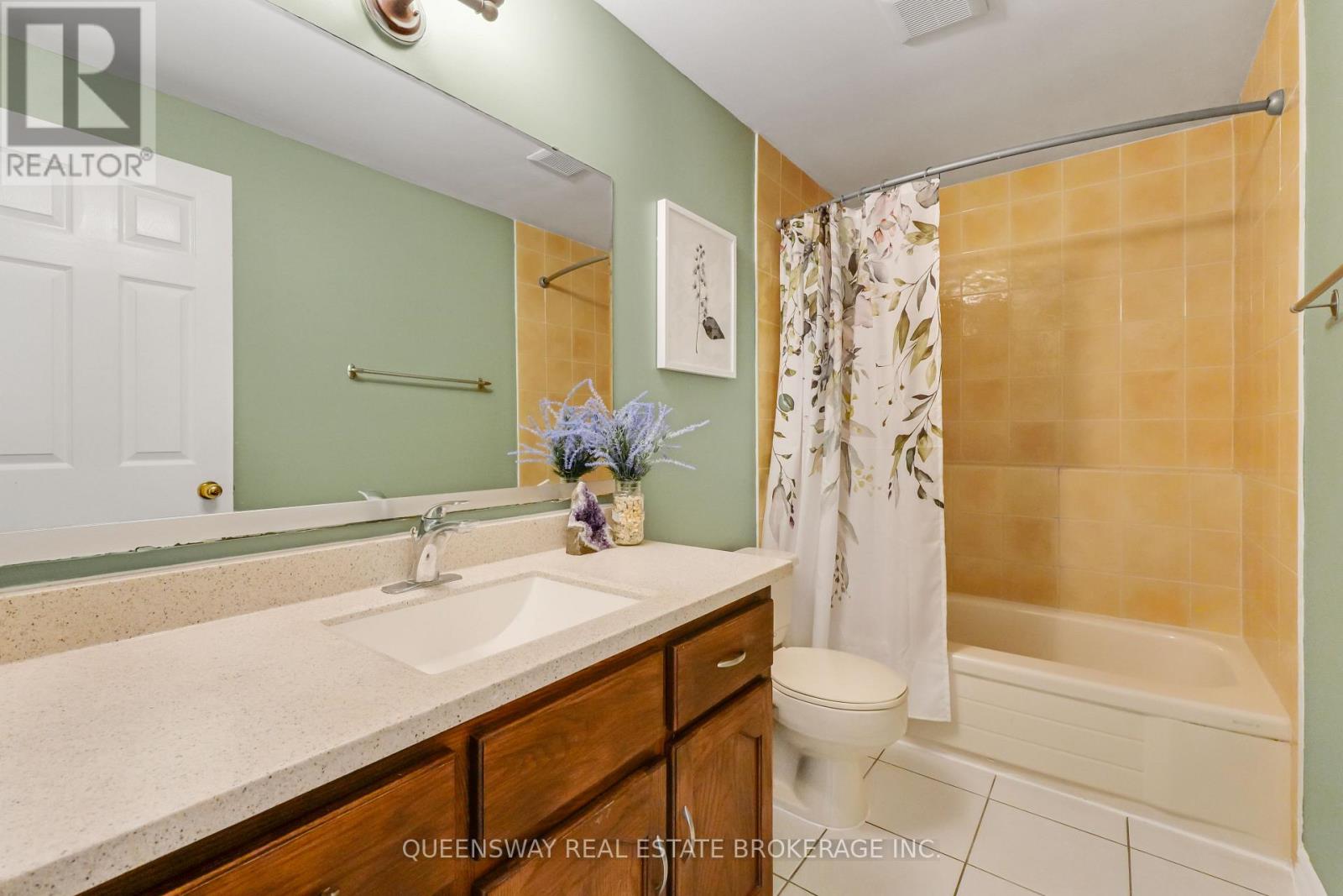 46 GREENWICH DRIVE - 36