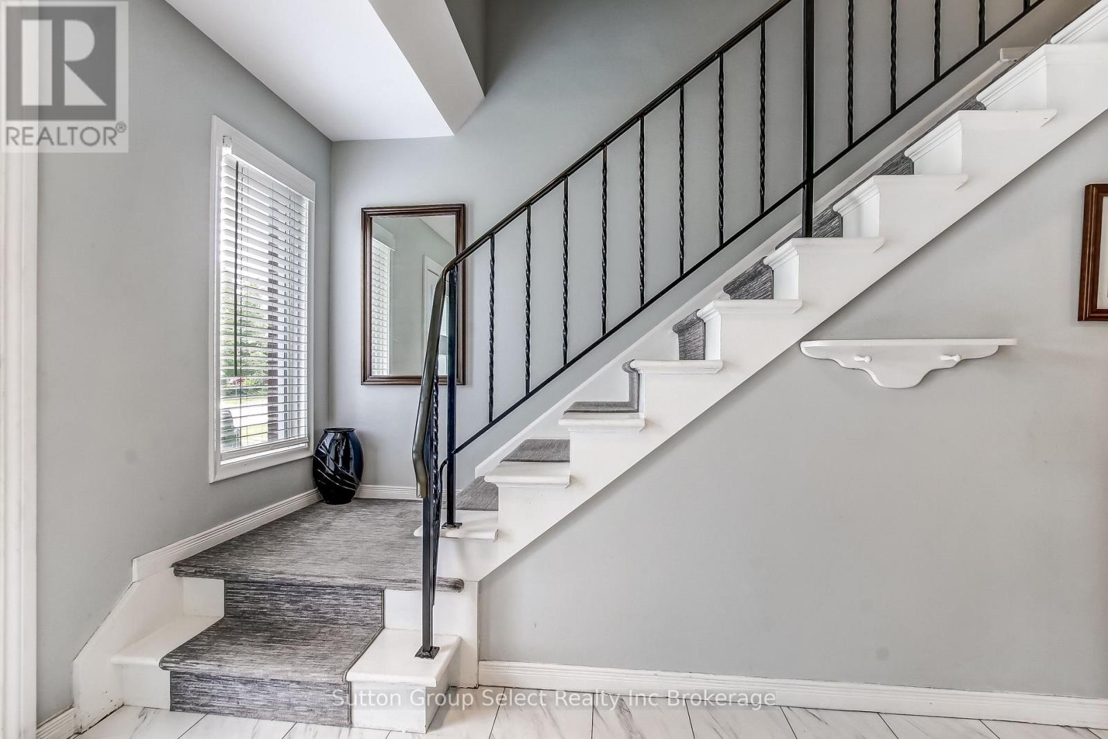 468 LEE AVENUE - 20