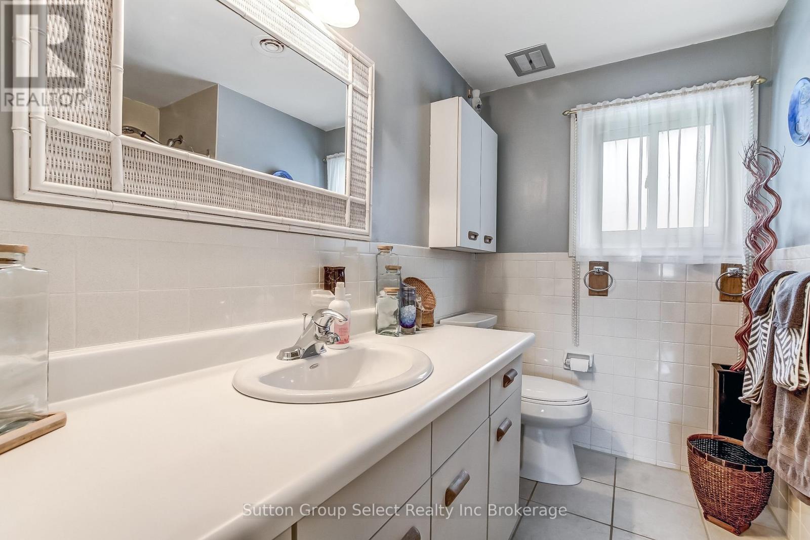 468 LEE AVENUE - 19