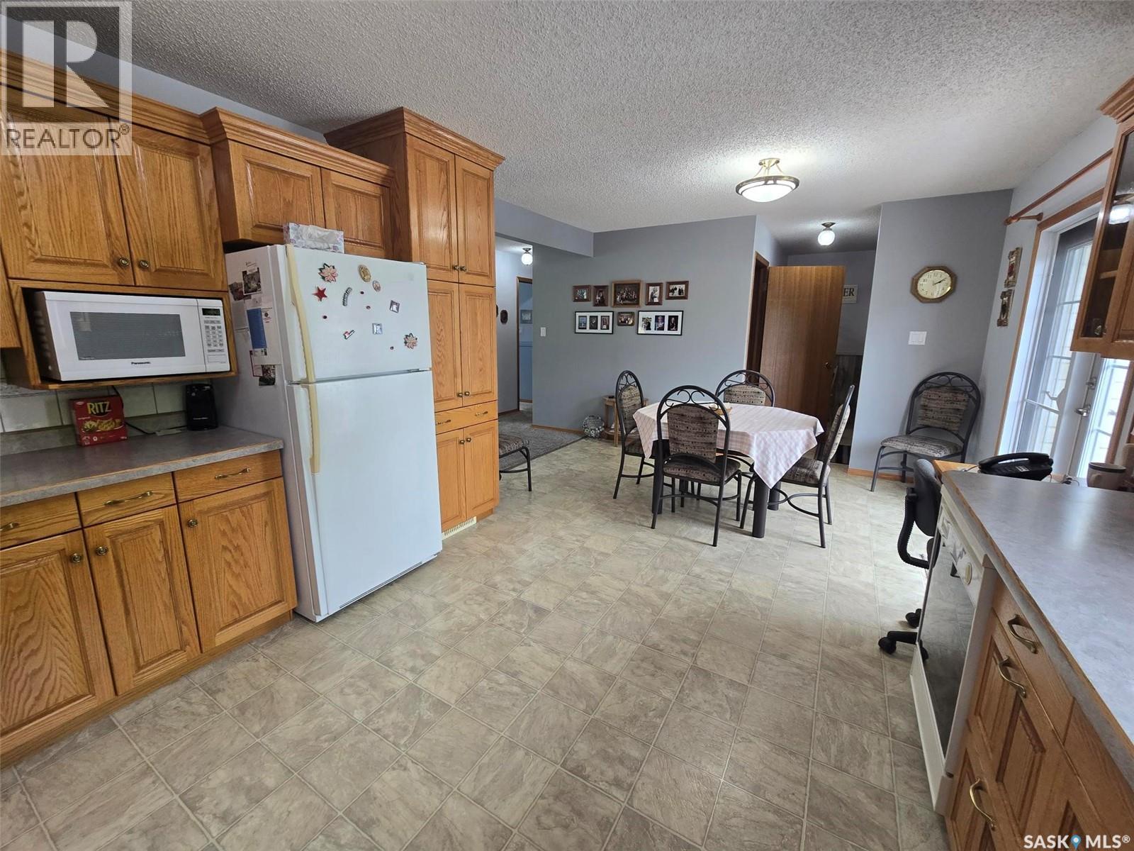 700 Saskatchewan AVENUE — photo 23