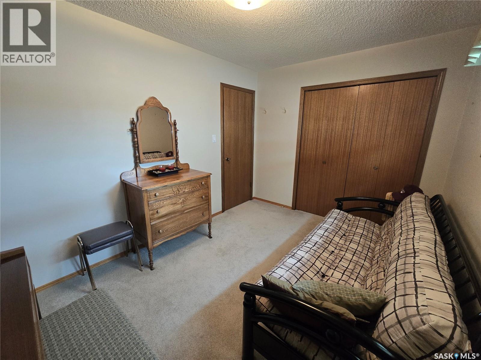 700 Saskatchewan AVENUE — photo 37