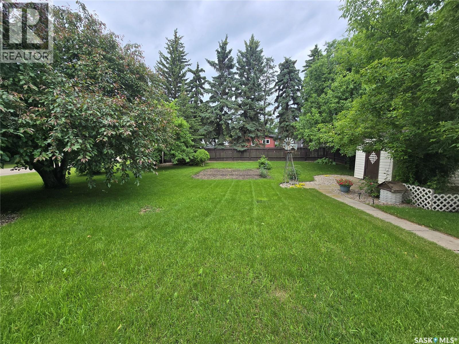700 Saskatchewan AVENUE - photo 5