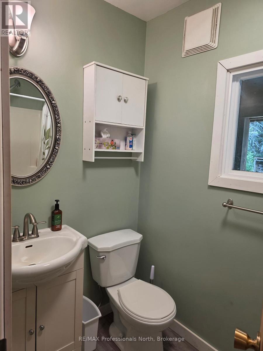 38 ROBERT ROAD W - 9