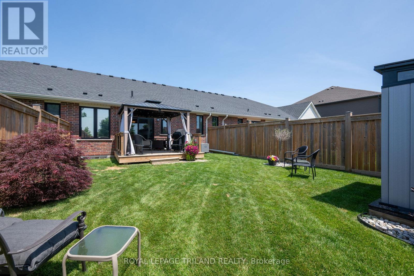 32 CHARTER CREEK COURT - 29