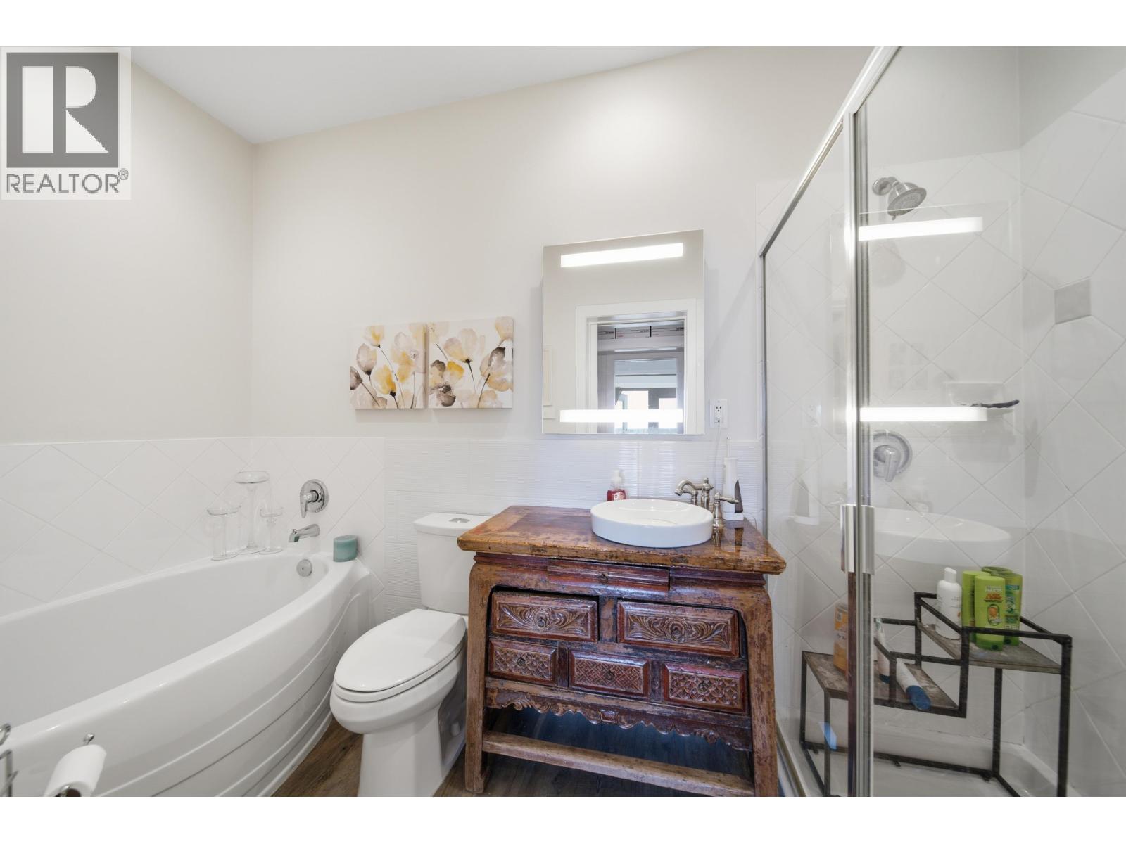 #404-4600 WESTWATER Drive, Richmond