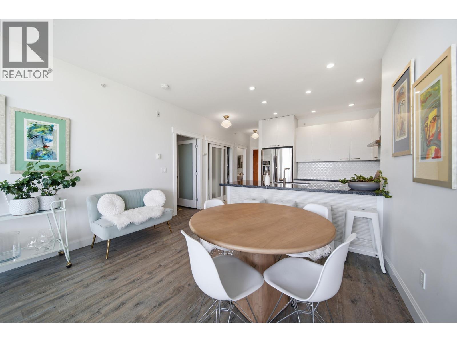 #404-4600 WESTWATER Drive, Richmond
