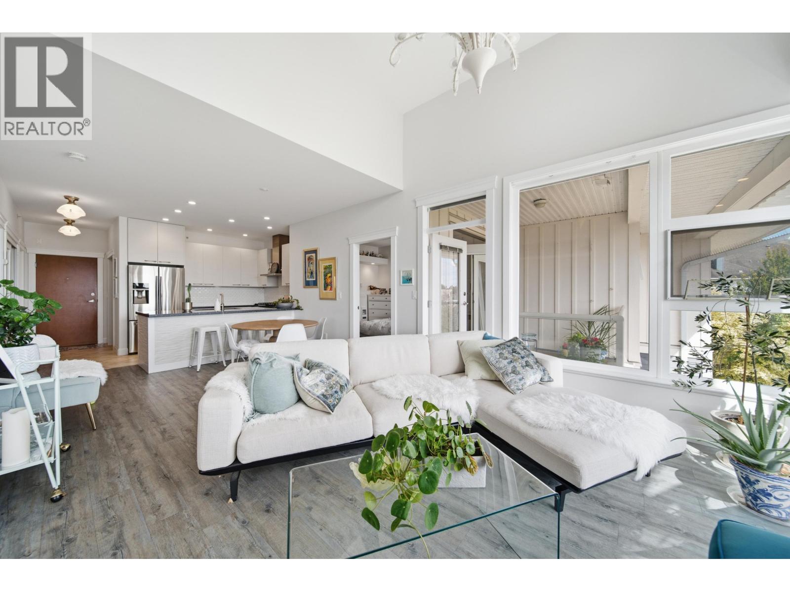 #404-4600 WESTWATER Drive, Richmond