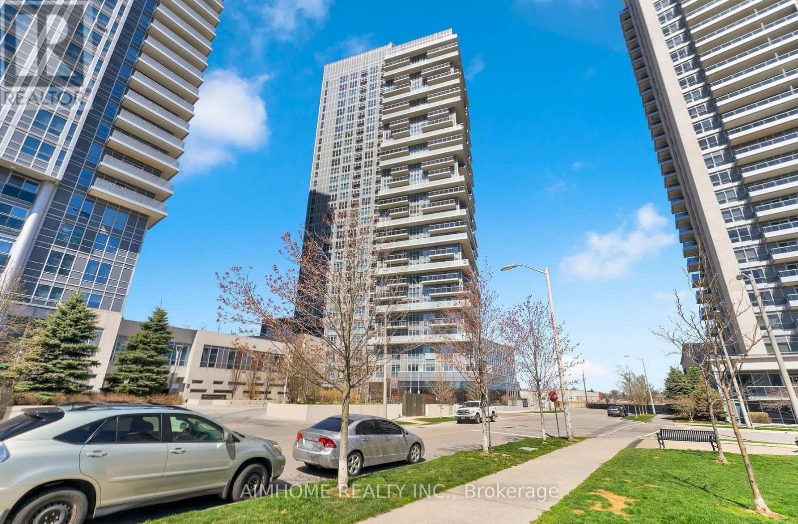 Photo of 225 Village Green Square