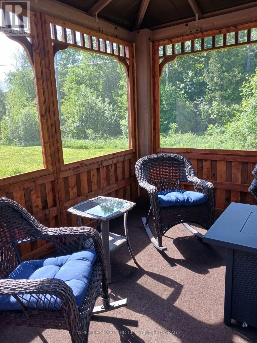 2729 CROWS NEST ROAD E - 40
