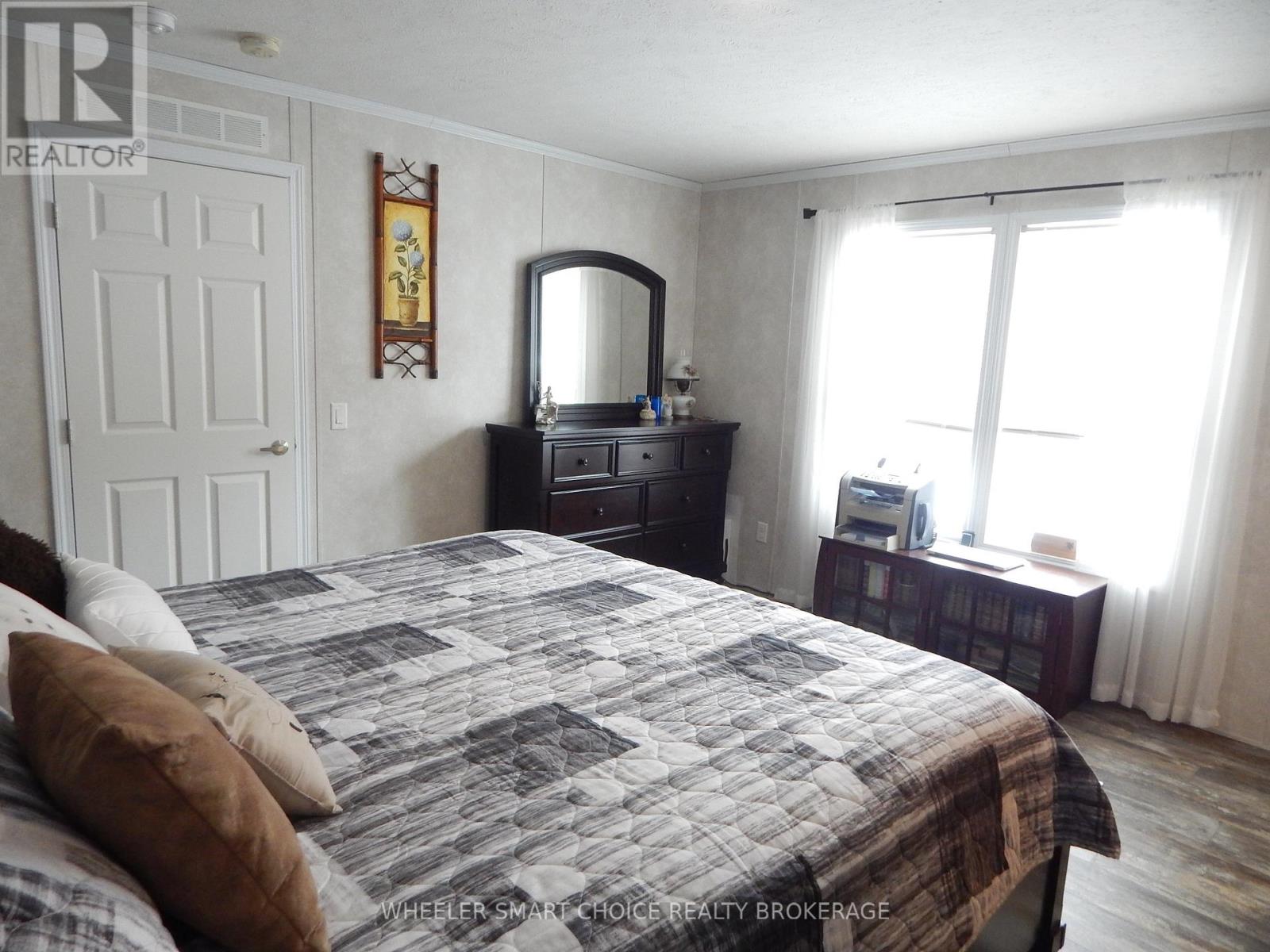 2729 CROWS NEST ROAD E - 28