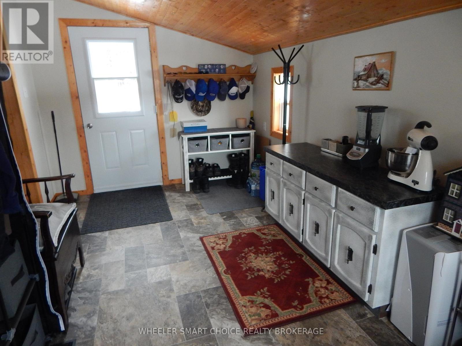 2729 CROWS NEST ROAD E - 32