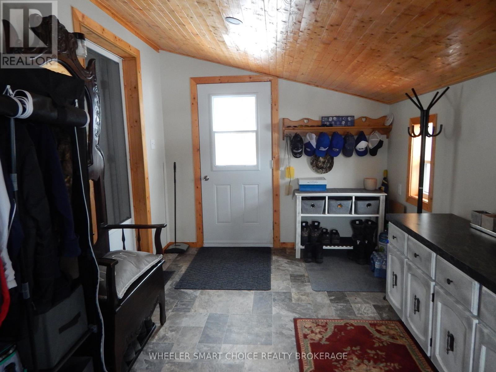 2729 CROWS NEST ROAD E - 34