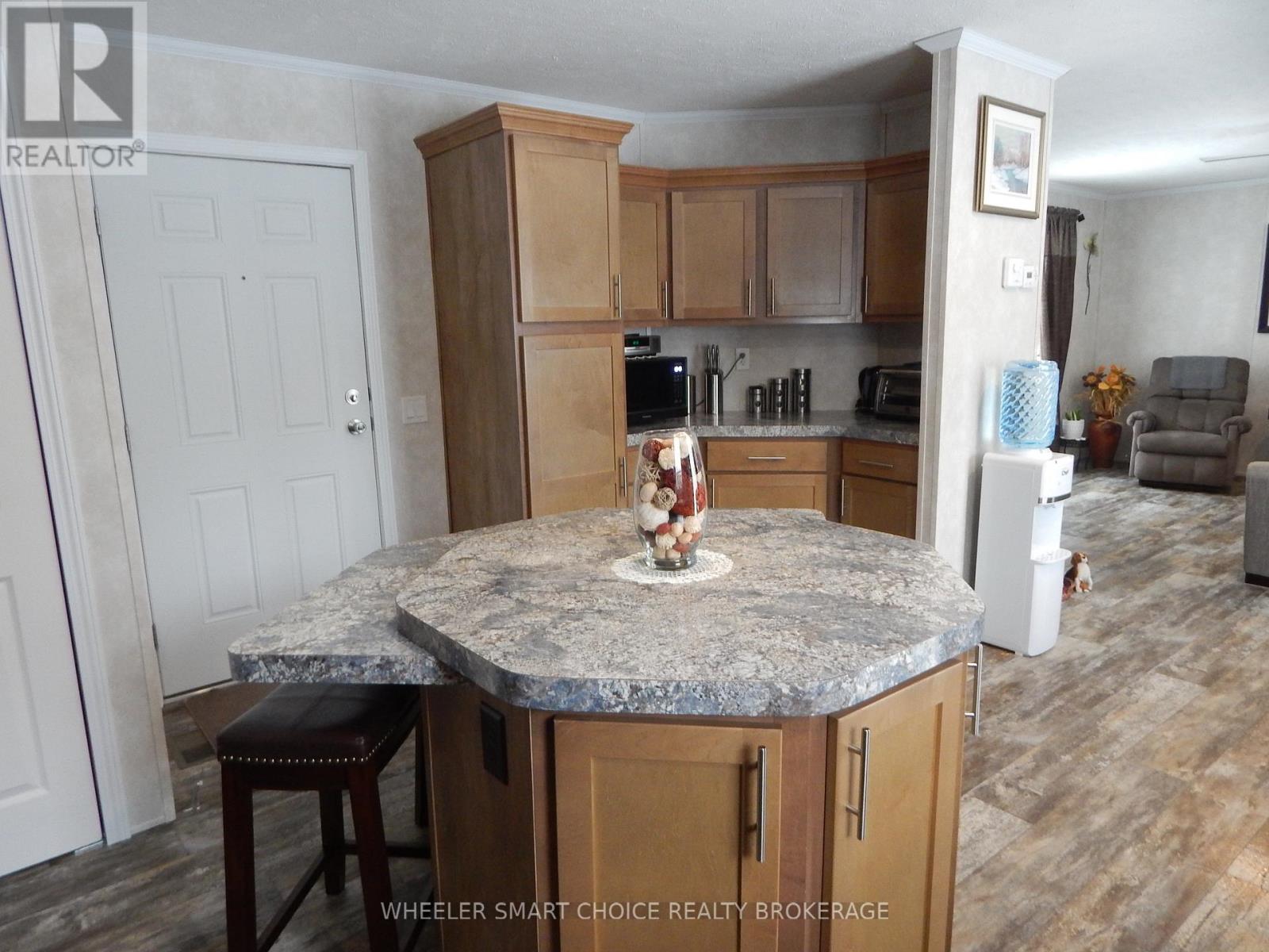 2729 CROWS NEST ROAD E - 8