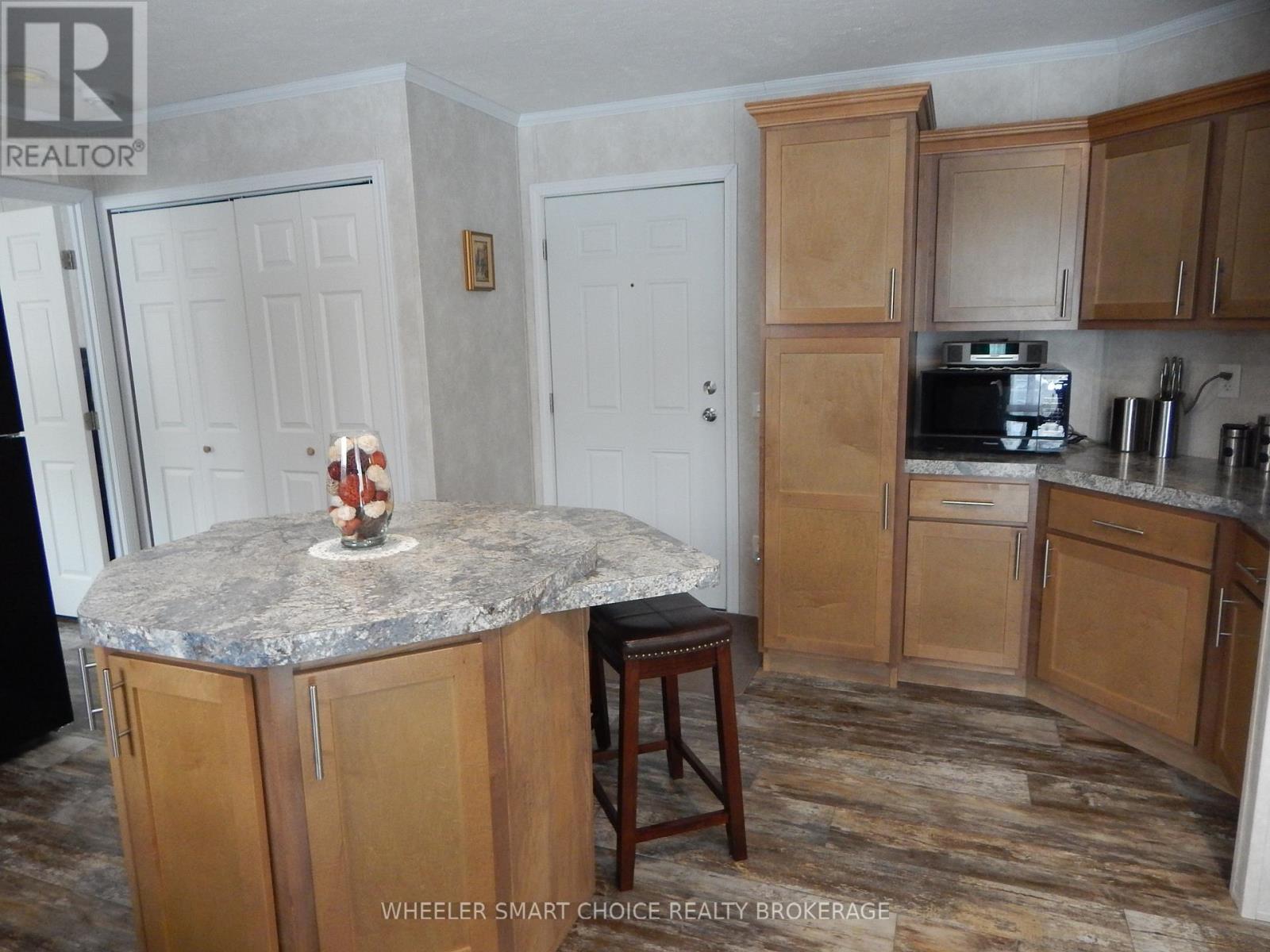 2729 CROWS NEST ROAD E - 9