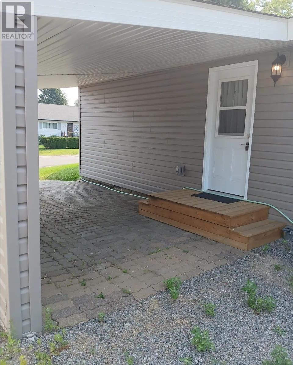 9 Central AVE - 25