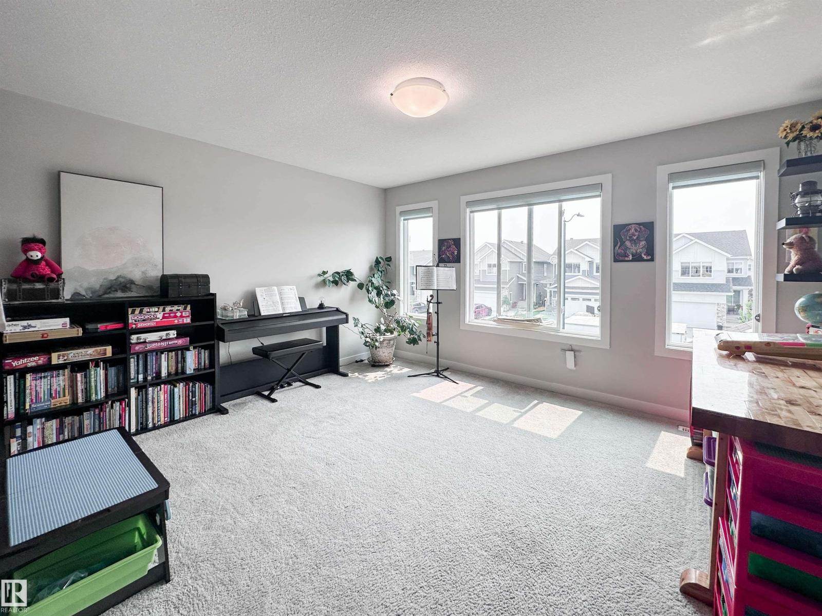 103 JOYAL WY - 28