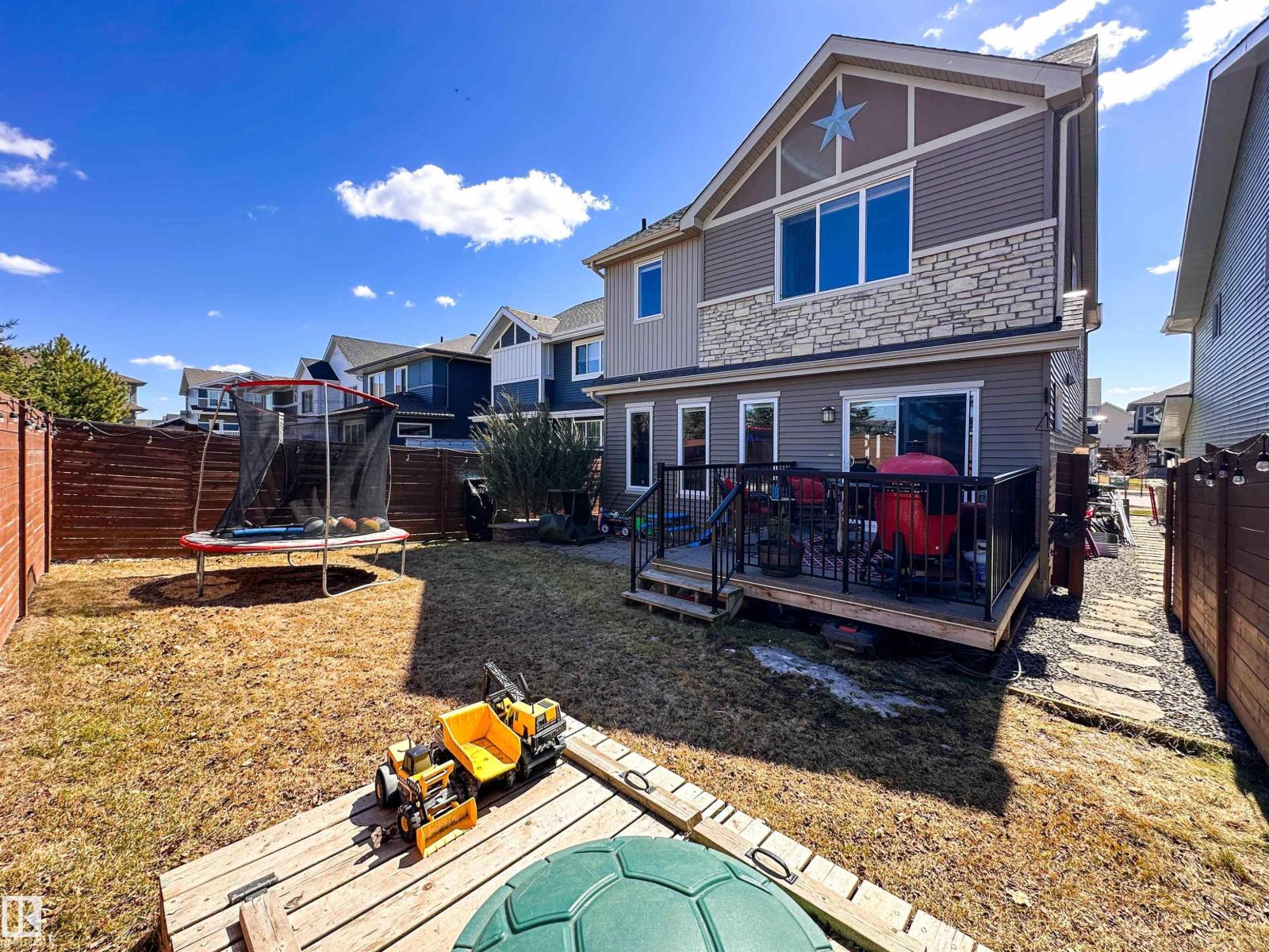 103 JOYAL WY - 63