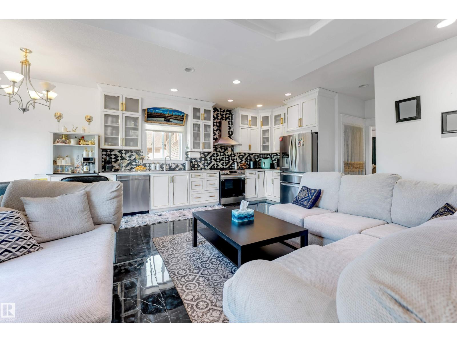 7920 7 AV SW — photo 22