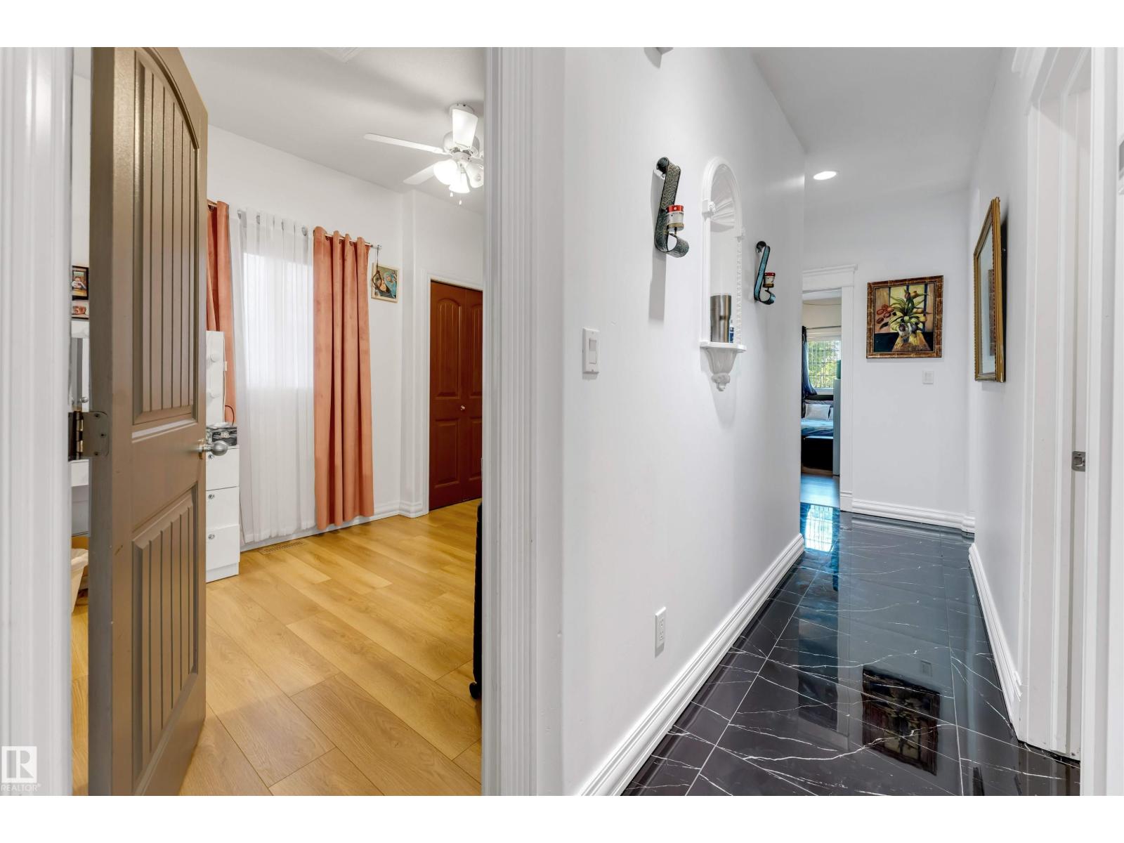 7920 7 AV SW — photo 25