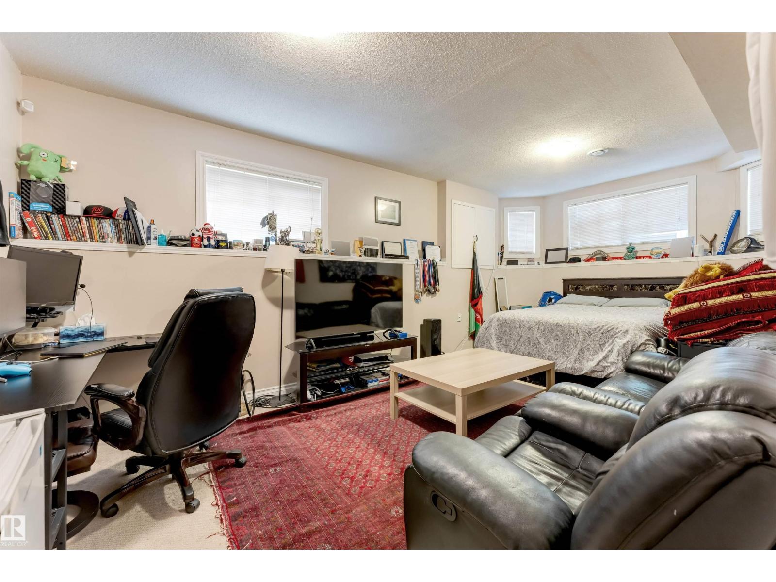 7920 7 AV SW - 38
